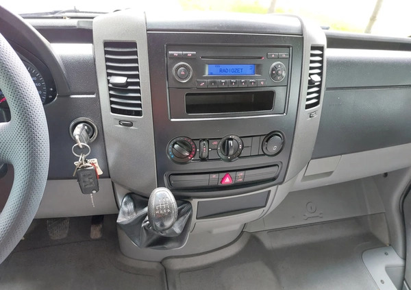 Volkswagen Crafter cena 44900 przebieg: 185106, rok produkcji 2010 z Luboń małe 137